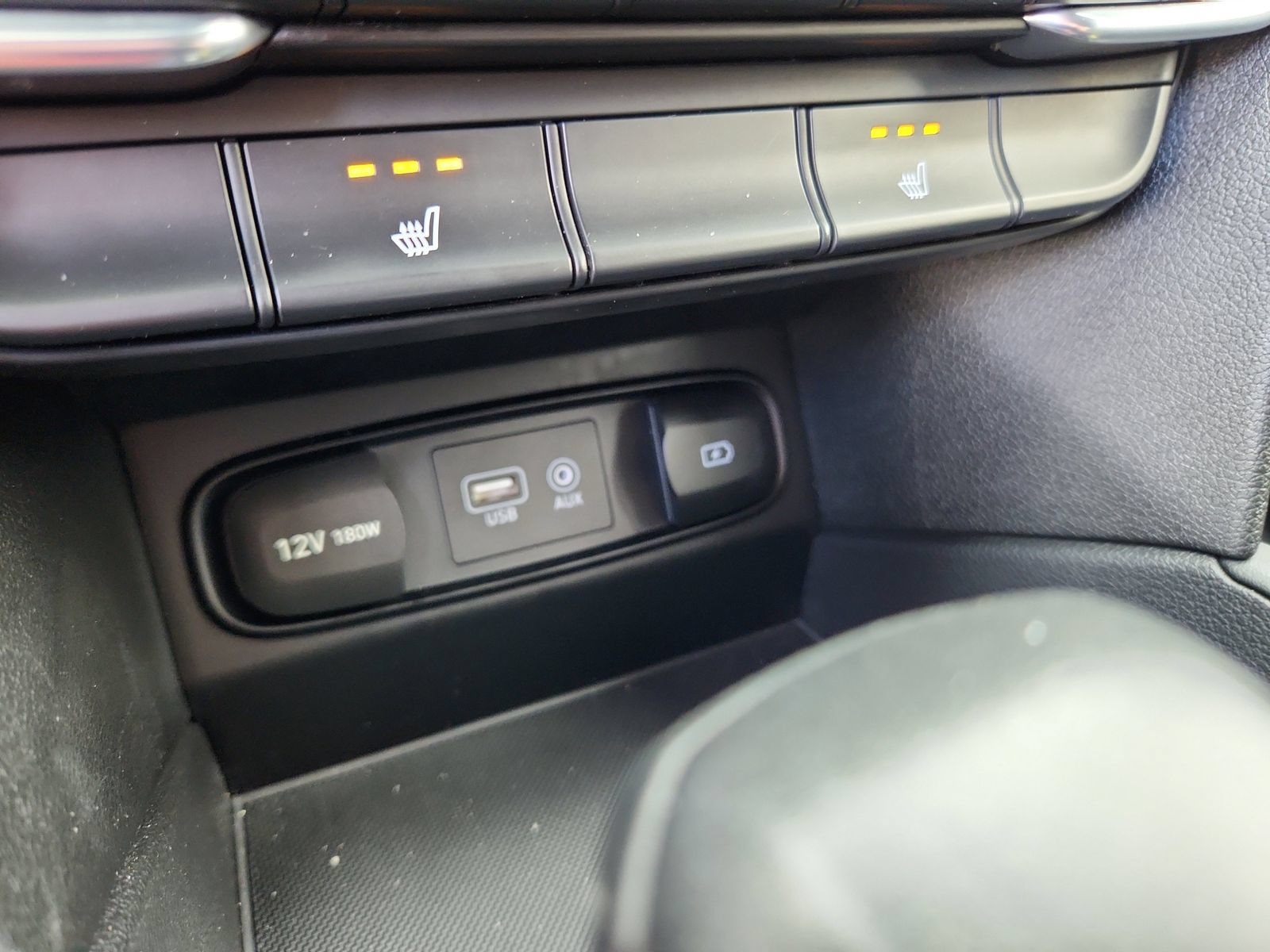 Used 2019 Hyundai Santa Fe Limited AWD/4WD image 22
