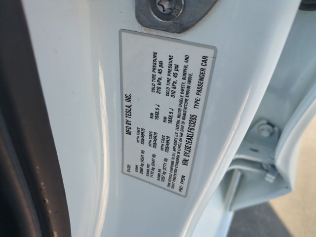 Used 2020 Tesla Model 3 Standard Range Plus RWD image 27