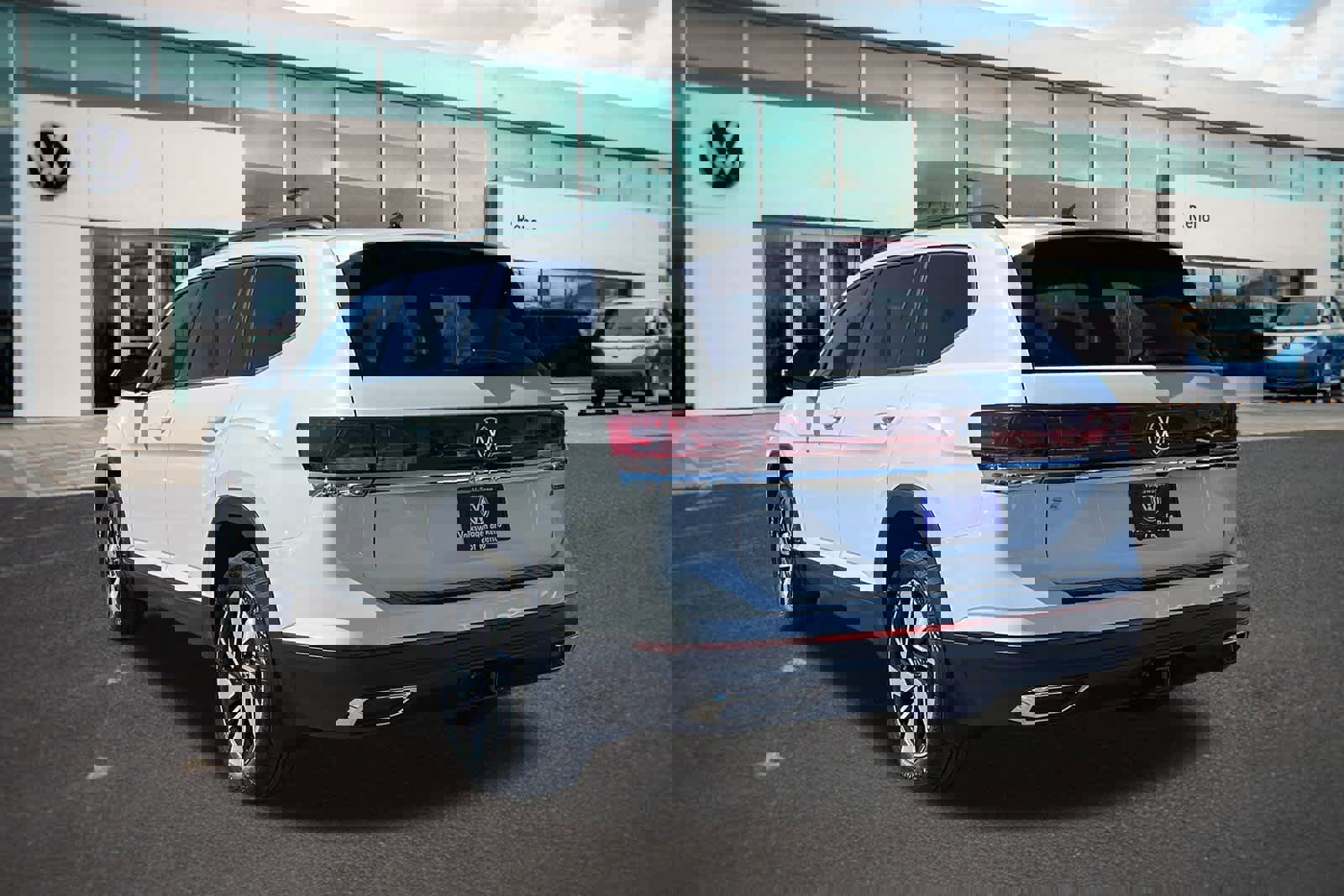 New 2026 Volkswagen Atlas SE image 7