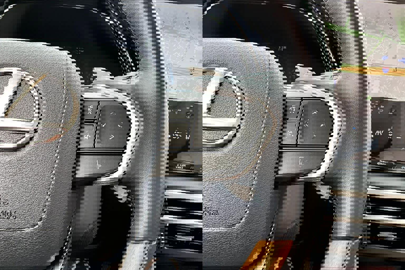 Certified 2025 Lexus RX 450h Luxury w/ Convenience Package image 48