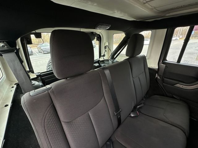 Used 2017 Jeep Wrangler Unlimited Sport w/ Connectivity Group image 27