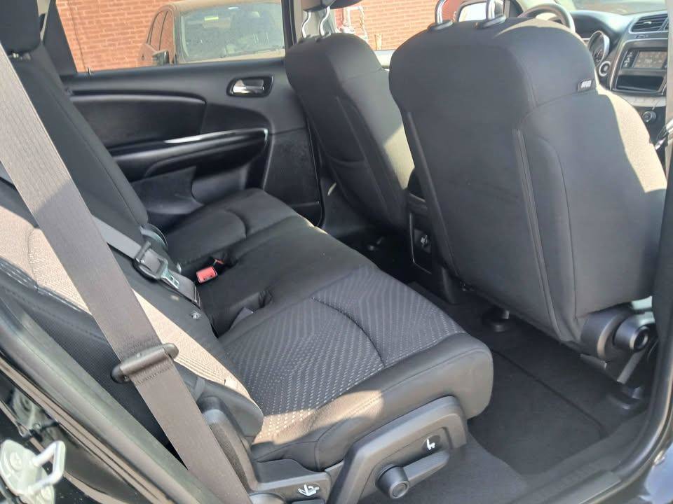 Used 2019 Dodge Journey SE w/ Blacktop Package FWD image 13