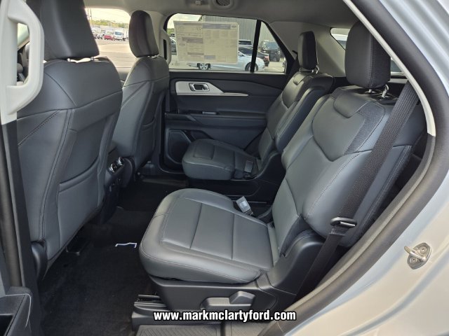 New 2026 Ford Explorer Active w/ Active Comfort Package AWD/4WD image 8