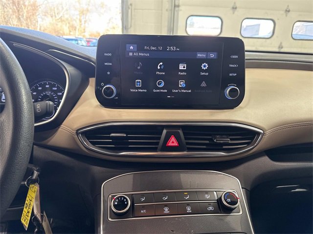 Used 2023 Hyundai Santa Fe SE image 11