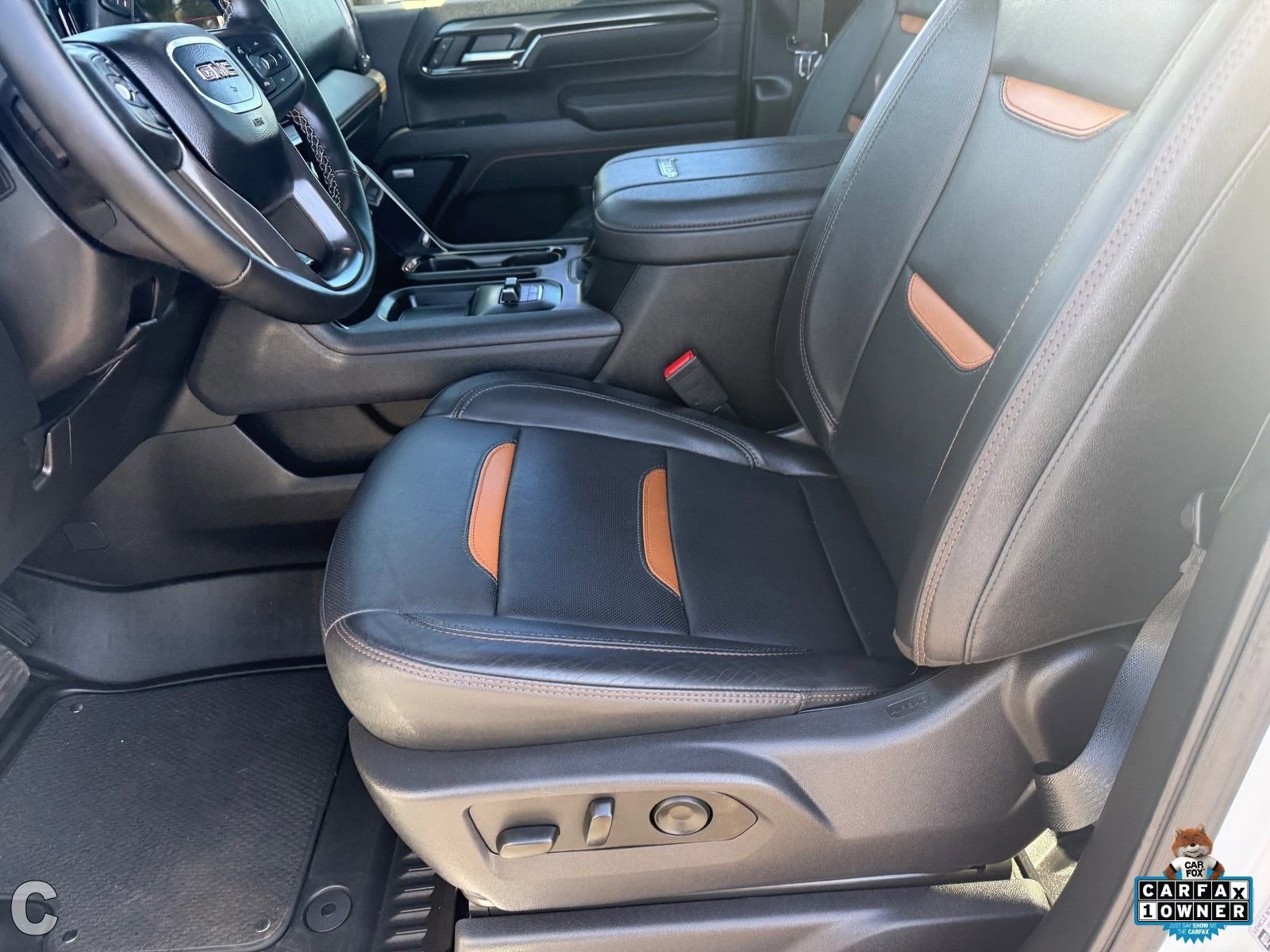 Certified 2025 GMC Sierra 2500 AT4 w/ Technology Package AWD/4WD image 18