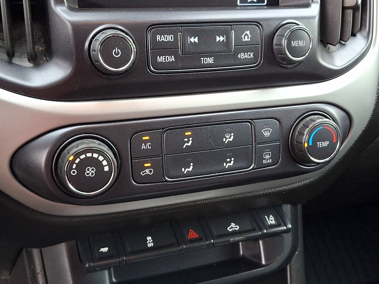 Used 2017 Chevrolet Colorado LT AWD/4WD image 13