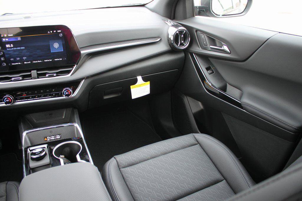 New 2026 Chevrolet Equinox LT w/ Convenience Package II image 7