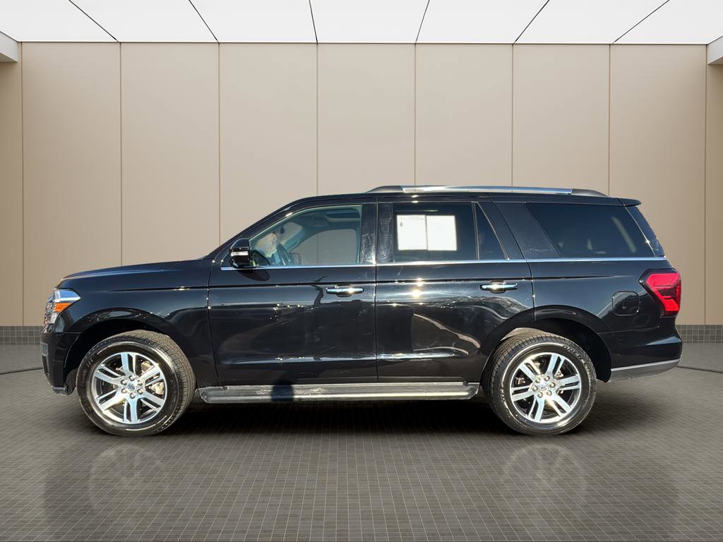 Used 2024 Ford Expedition Limited image 2