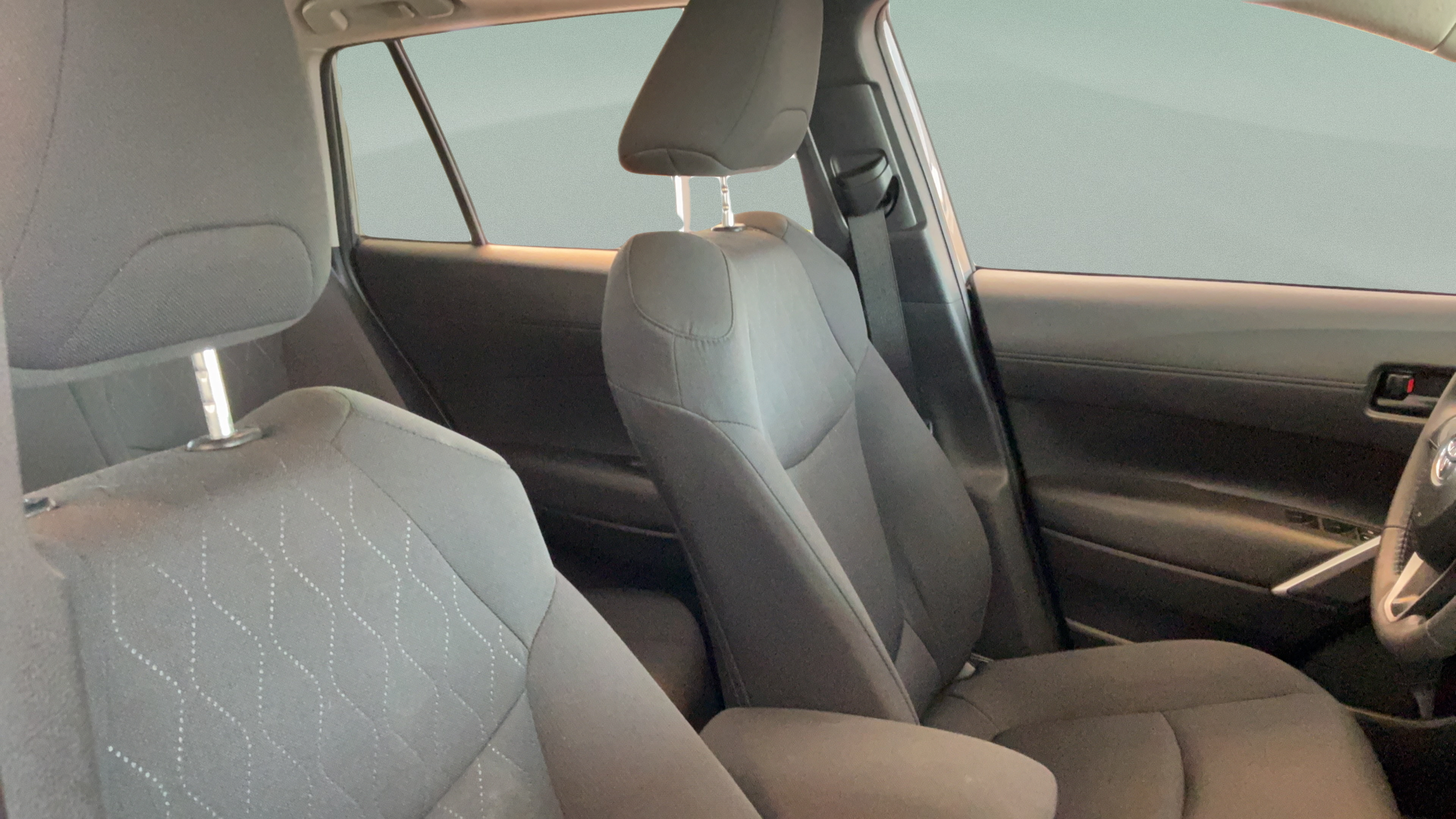 Certified 2024 Toyota Corolla Cross LE w/ Moonroof Package FWD image 30