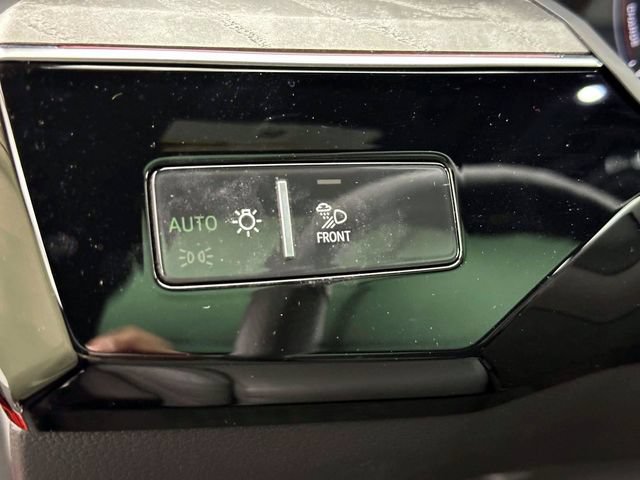 Certified 2022 Audi e-tron S Prestige w/ Prestige Package AWD/4WD image 23