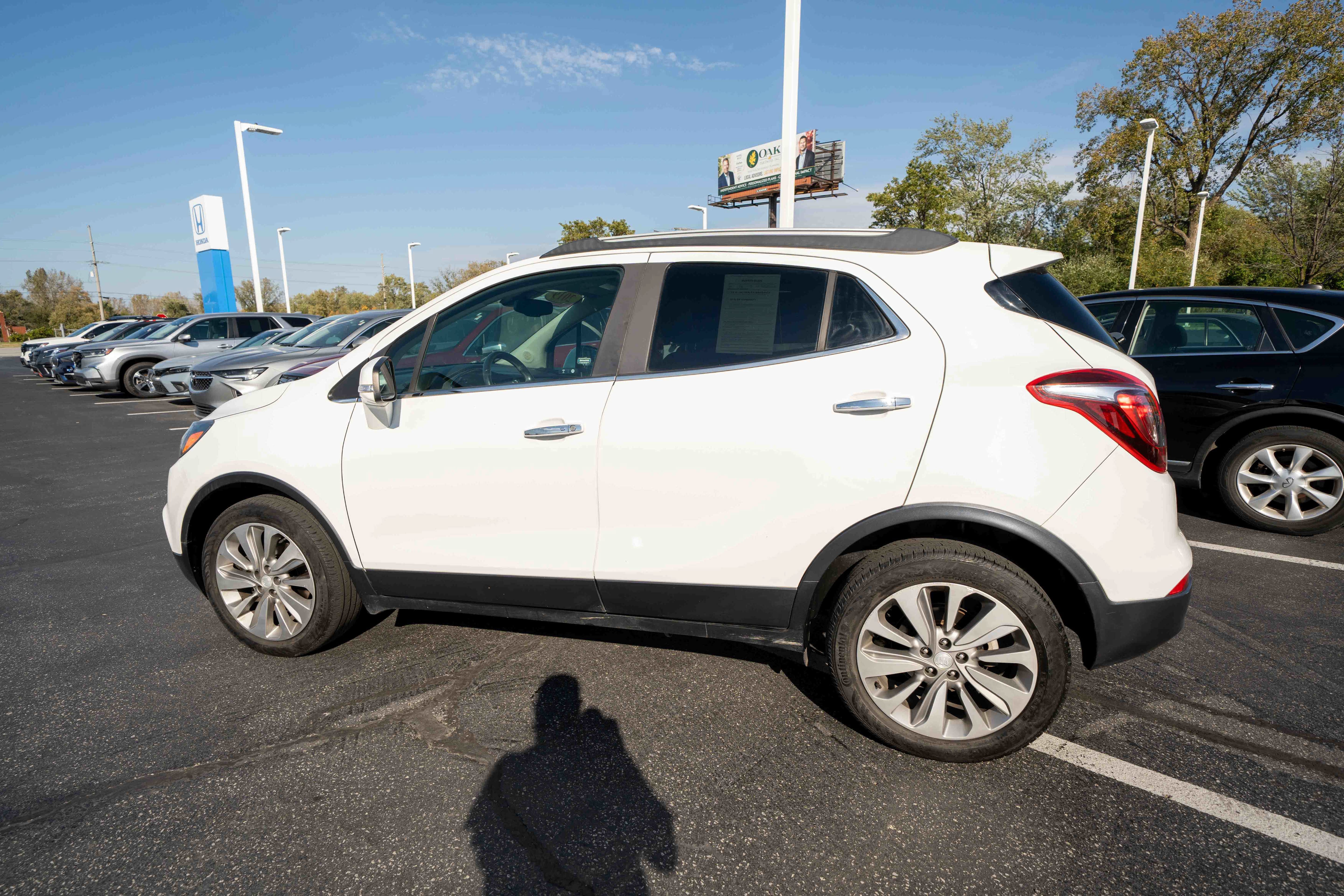 Used 2019 Buick Encore Preferred w/ Safety Package FWD image 4
