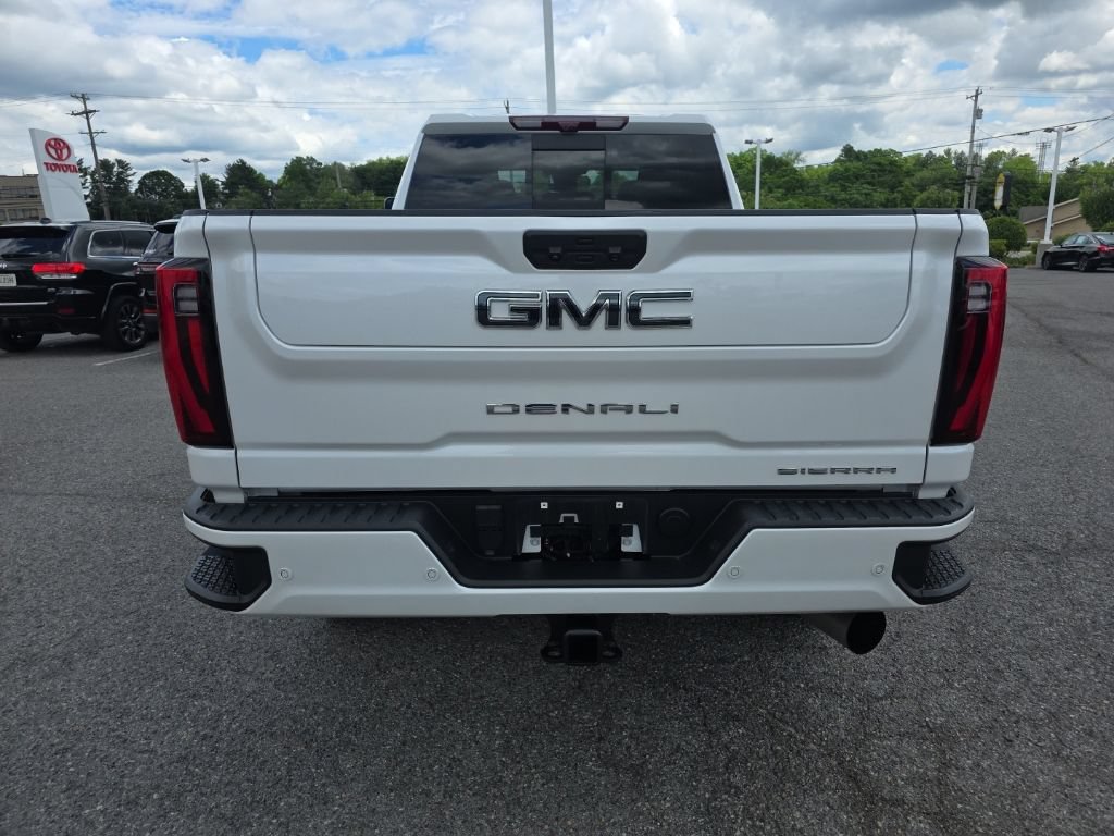 Used 2024 GMC Sierra 2500 Denali Ultimate AWD/4WD image 5