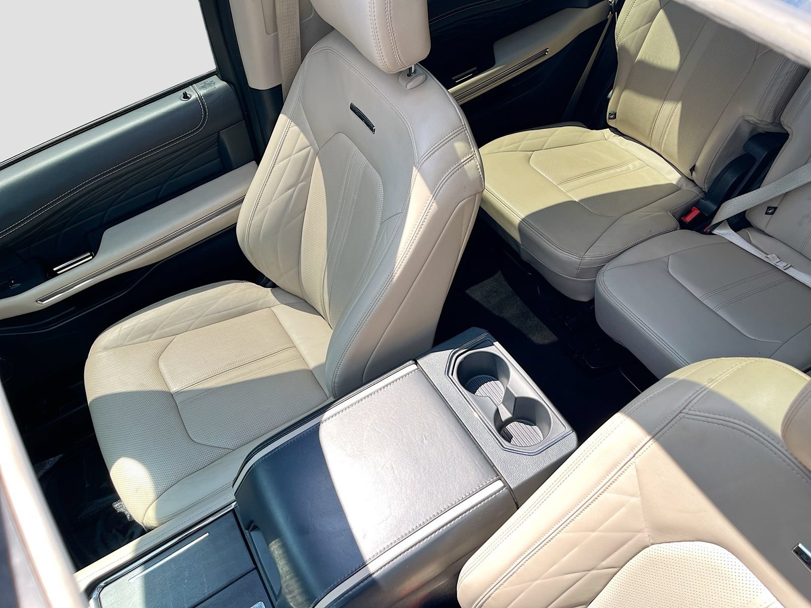 Used 2022 Ford Expedition Platinum AWD/4WD image 22