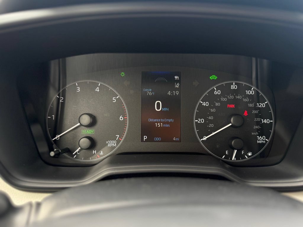 New 2025 Toyota Corolla LE FWD image 15
