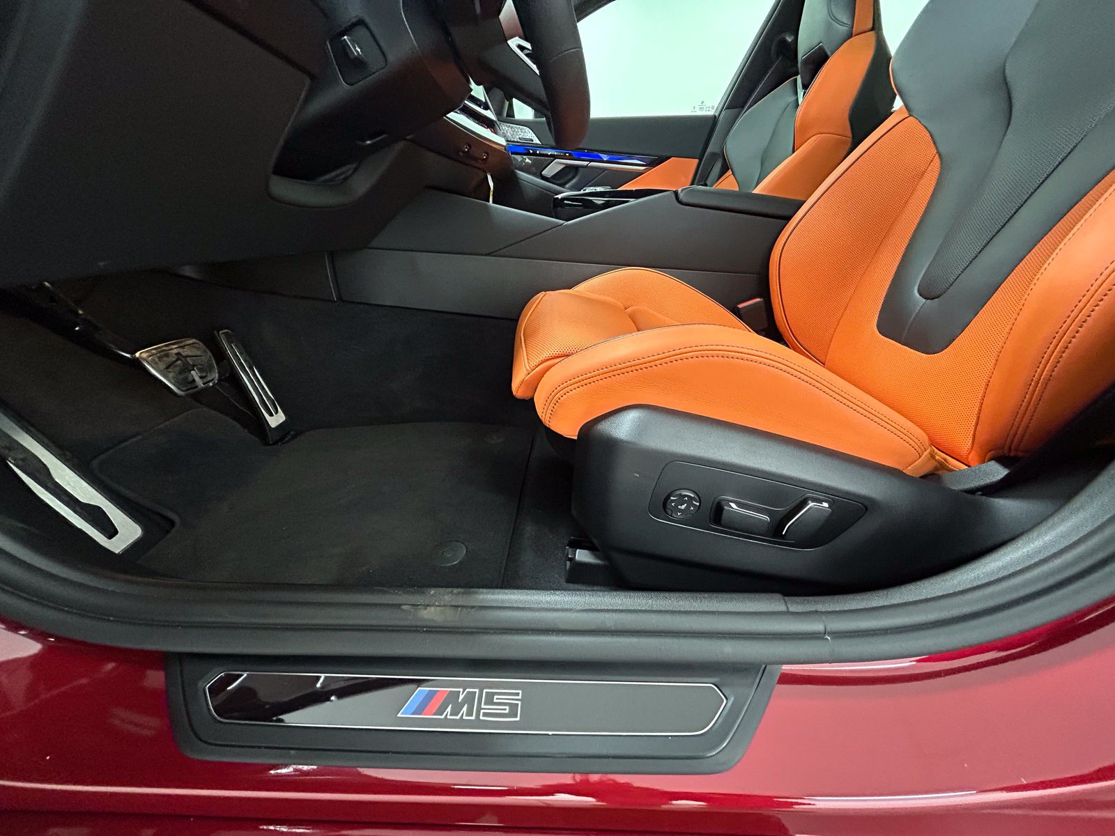 New 2026 BMW M5 w/ M Driver's Package AWD/4WD image 32