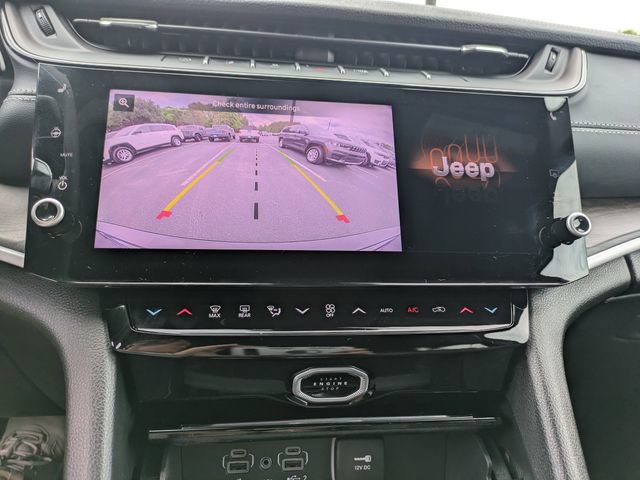 New 2026 Jeep Grand Cherokee Limited w/ Trailer Tow Package AWD/4WD image 24