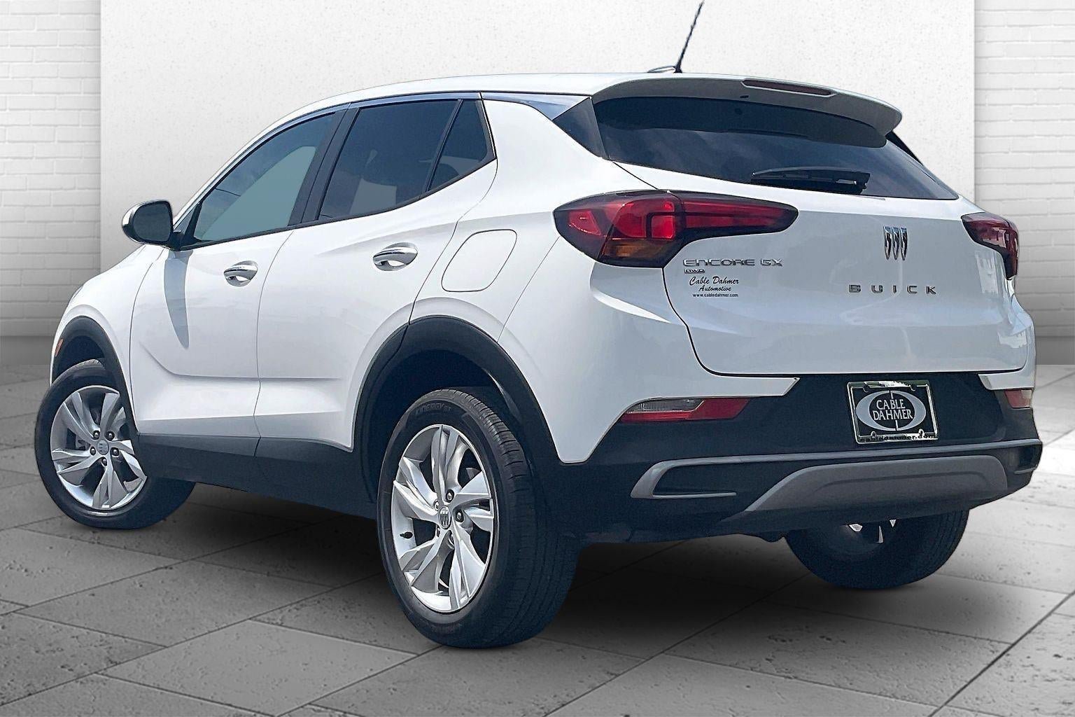 Used 2025 Buick Encore GX Preferred AWD/4WD image 12