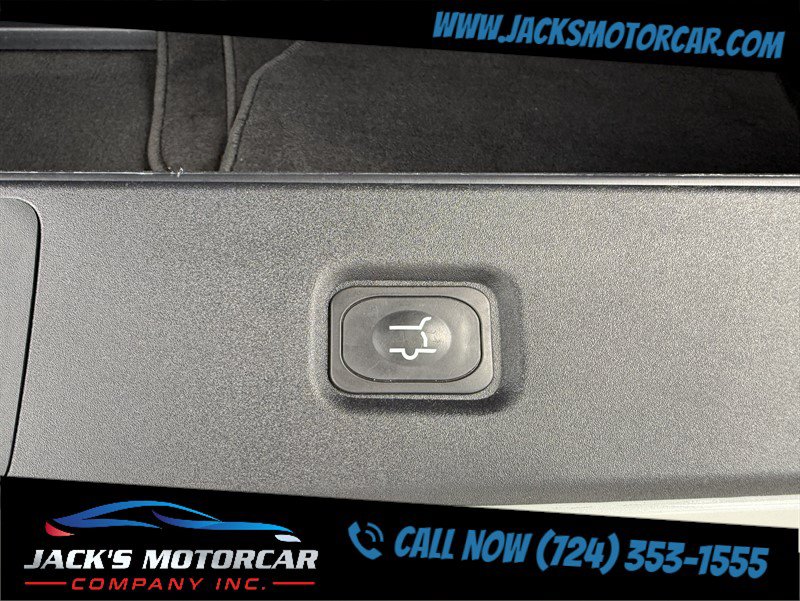 Used 2025 Ford Expedition Platinum w/ Stealth Appearance Package AWD/4WD image 24