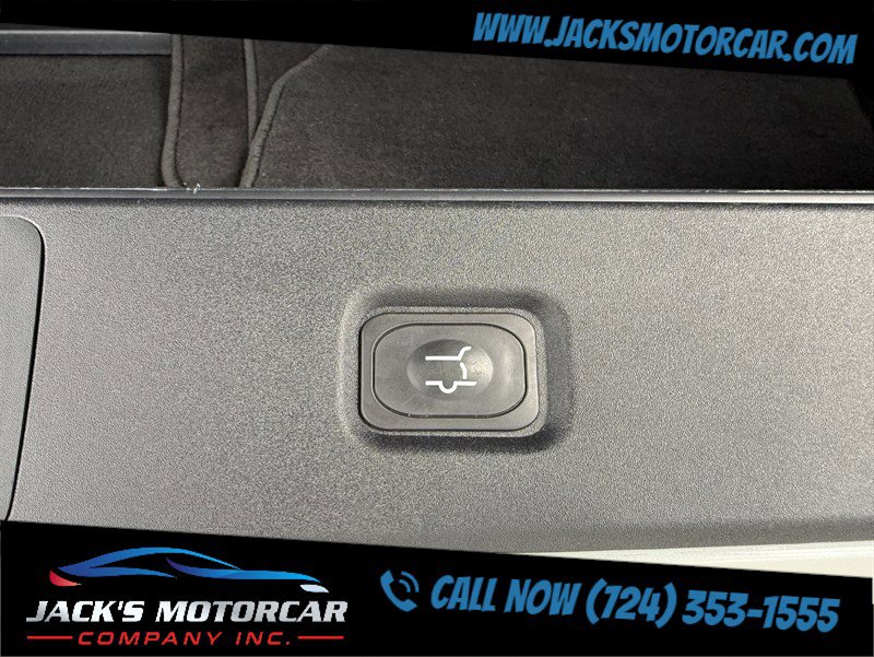 Used 2025 Ford Expedition Platinum w/ Stealth Appearance Package image 24