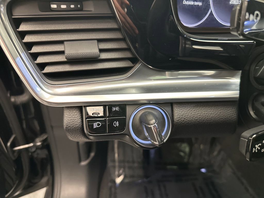 Used 2018 Porsche Panamera 4 image 26