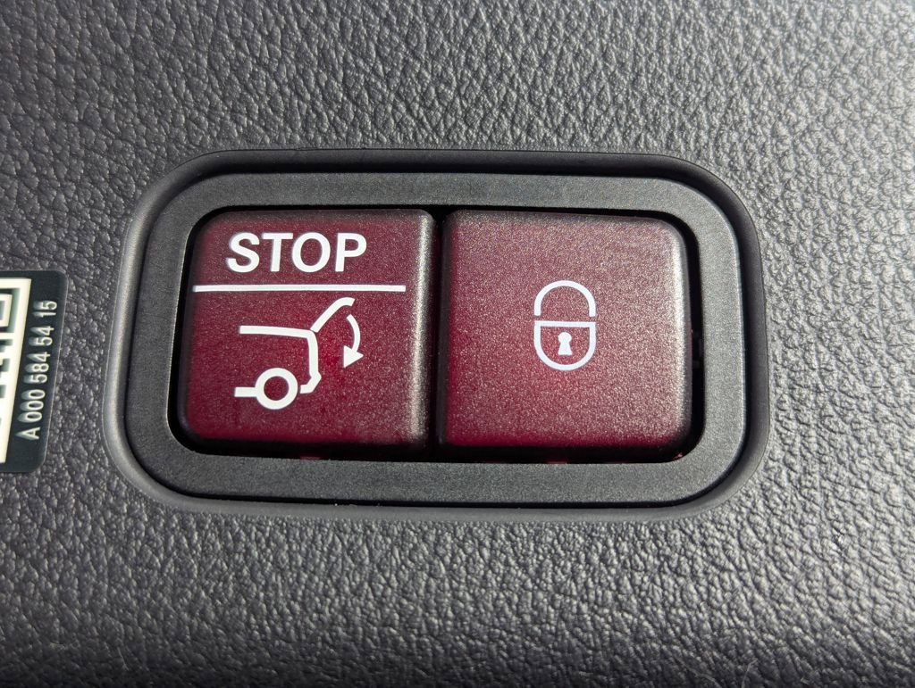 Used 2025 Mercedes-Benz GLC 43 AMG 4MATIC image 51