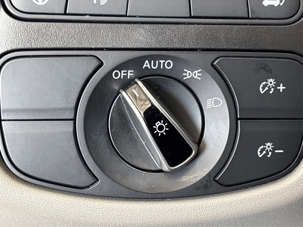 Used 2023 INFINITI QX50 Luxe image 27