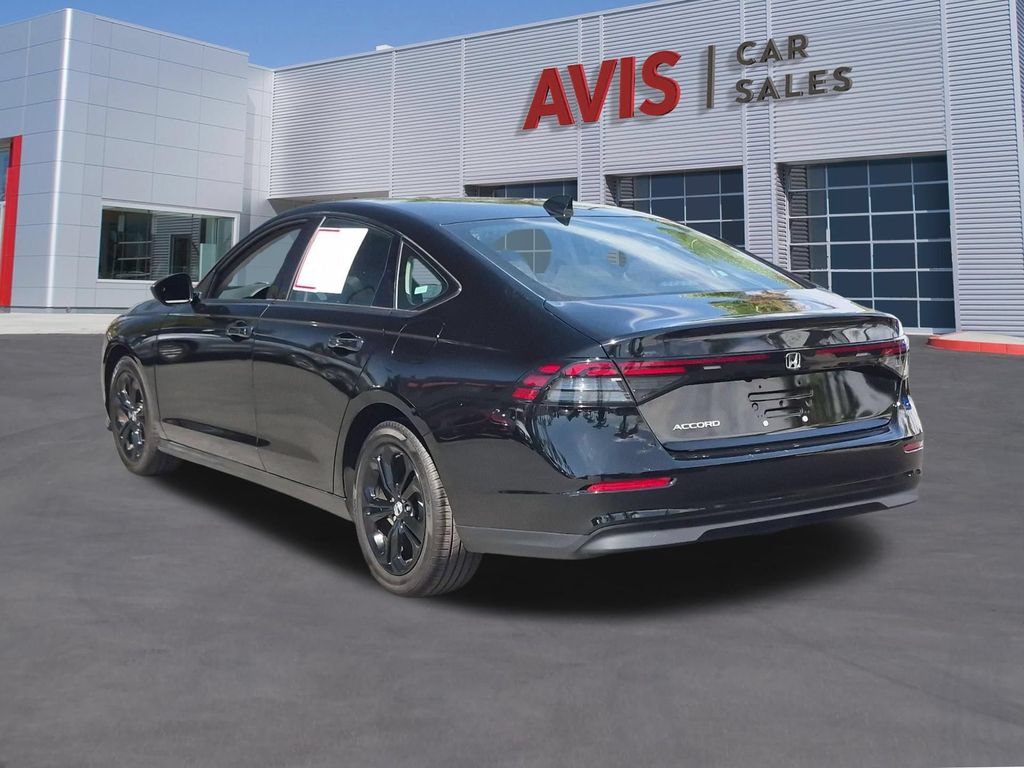 Used 2025 Honda Accord SE image 9