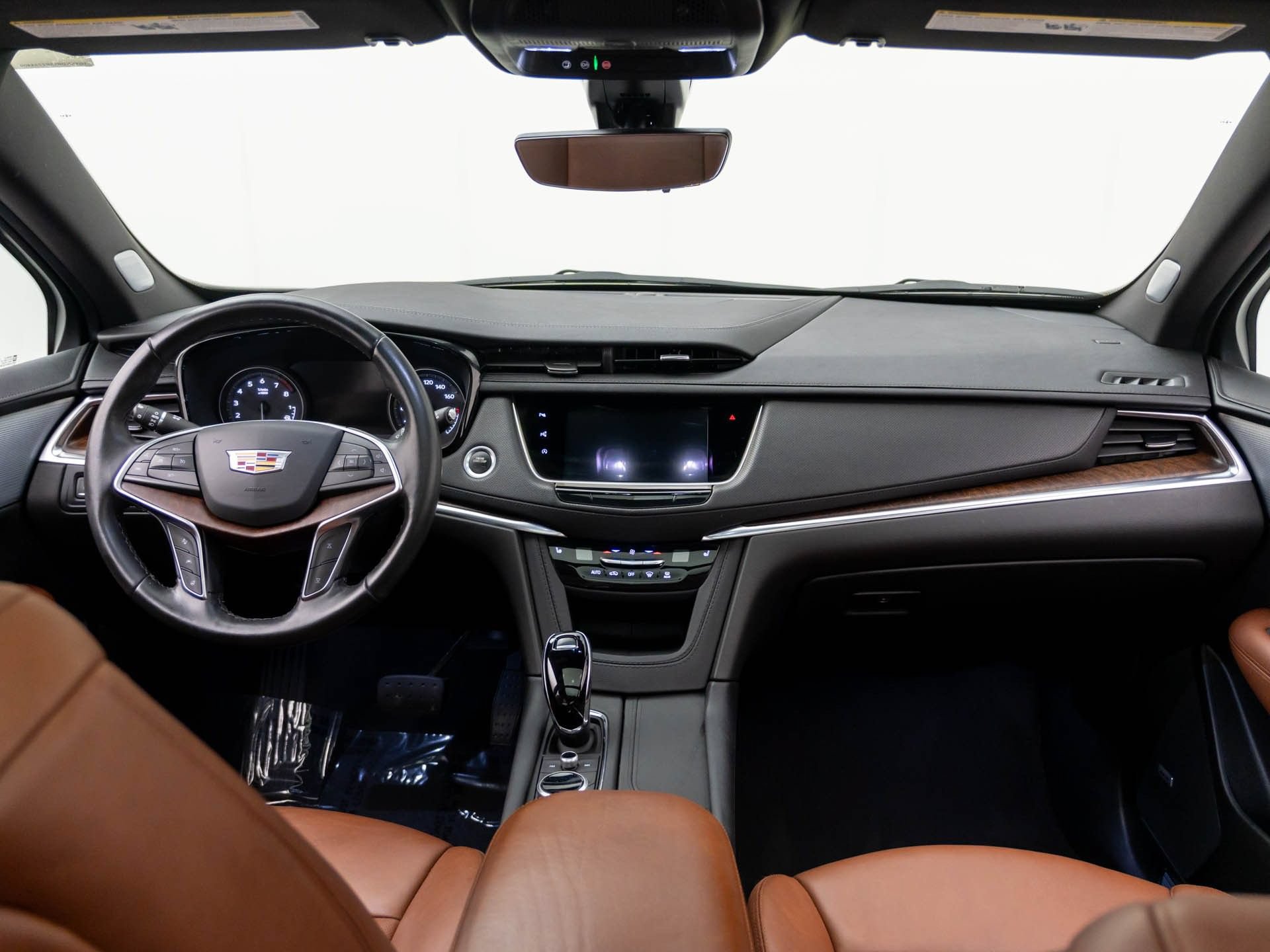 Certified 2024 Cadillac XT5 Premium Luxury w/ Technology Package AWD/4WD image 9