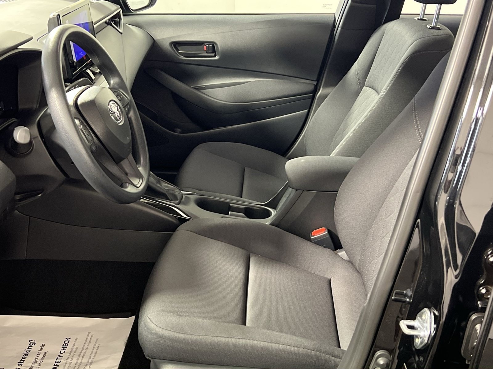 Used 2026 Toyota Corolla LE FWD image 13