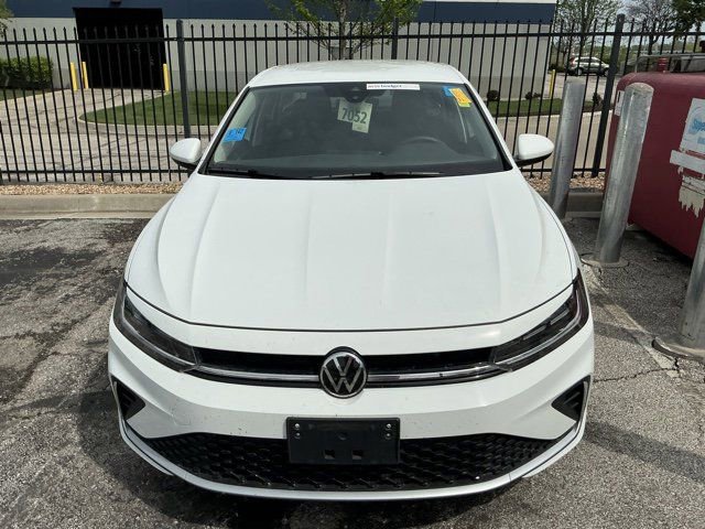 Used 2025 Volkswagen Jetta S image 2