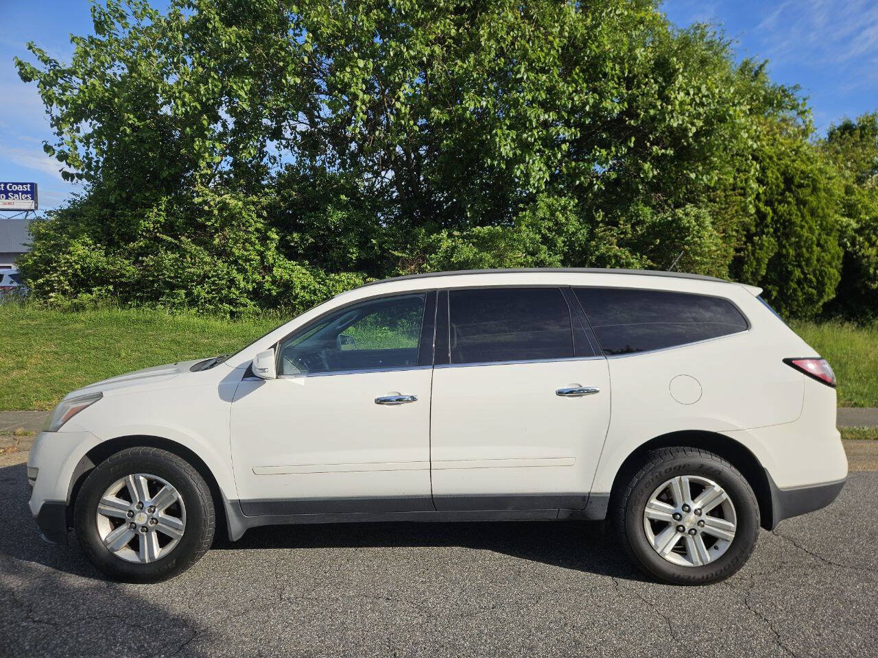 Used 2013 Chevrolet Traverse LT AWD/4WD image 2