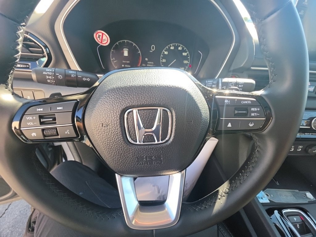 Used 2025 Honda Pilot Touring image 18