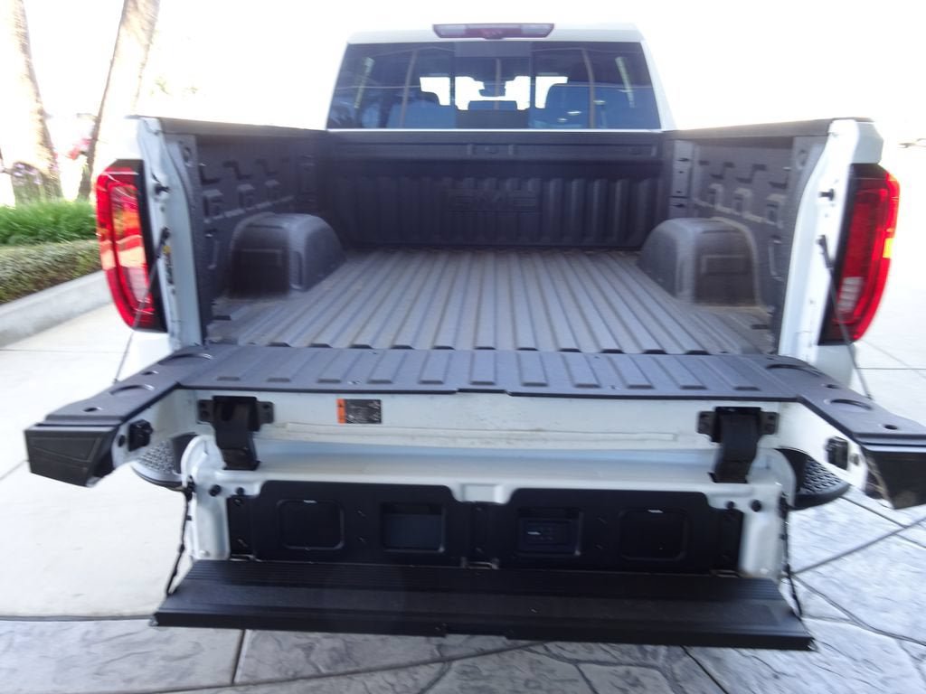 New 2026 GMC Sierra 1500 AT4X w/ LPO, Black Badging Package AWD/4WD image 8