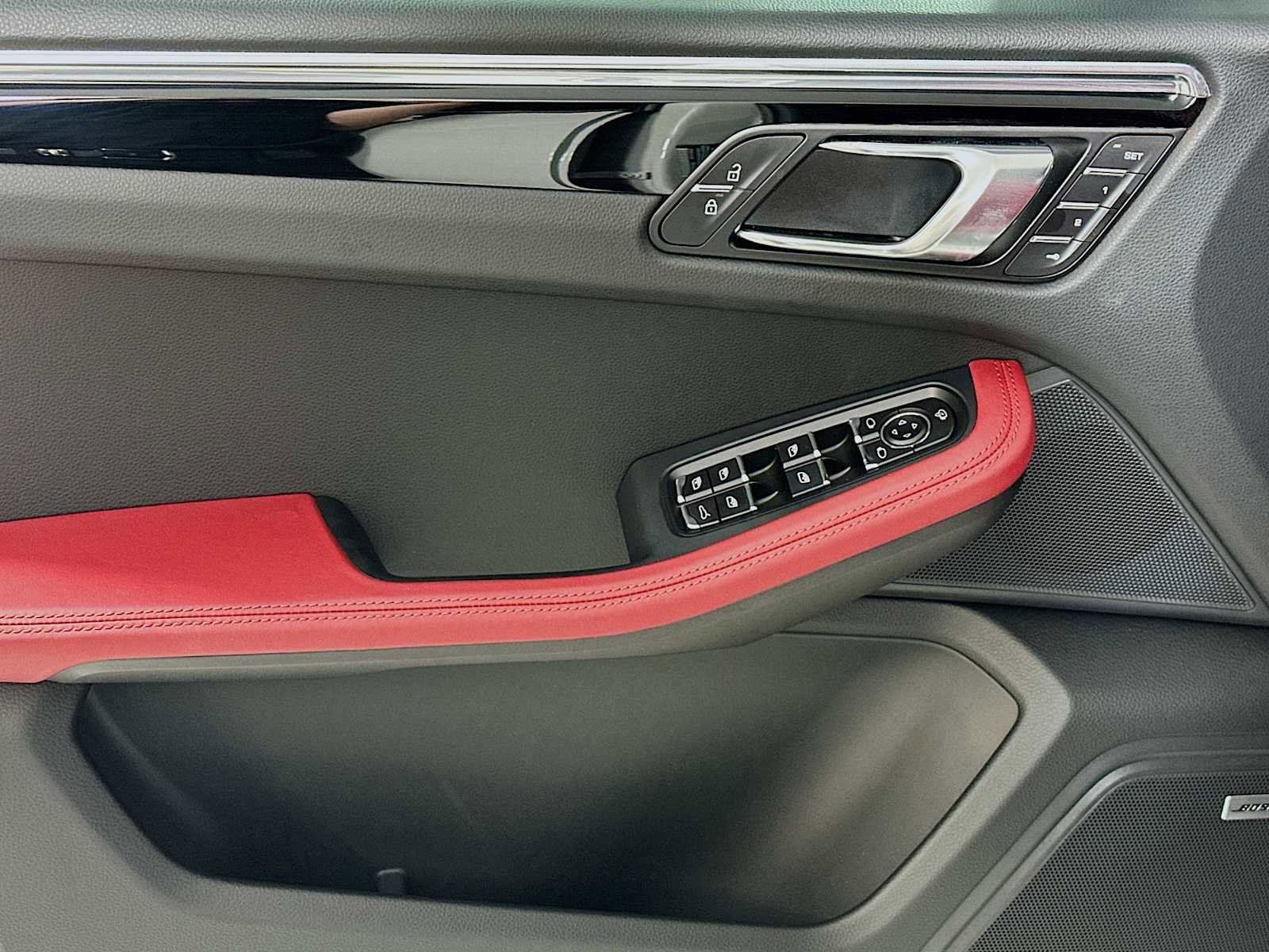 New 2026 Porsche Macan image 11