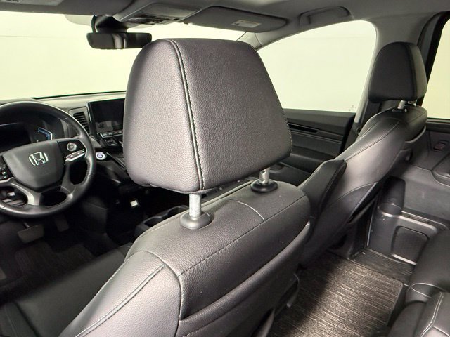Used 2024 Honda Odyssey Touring image 32
