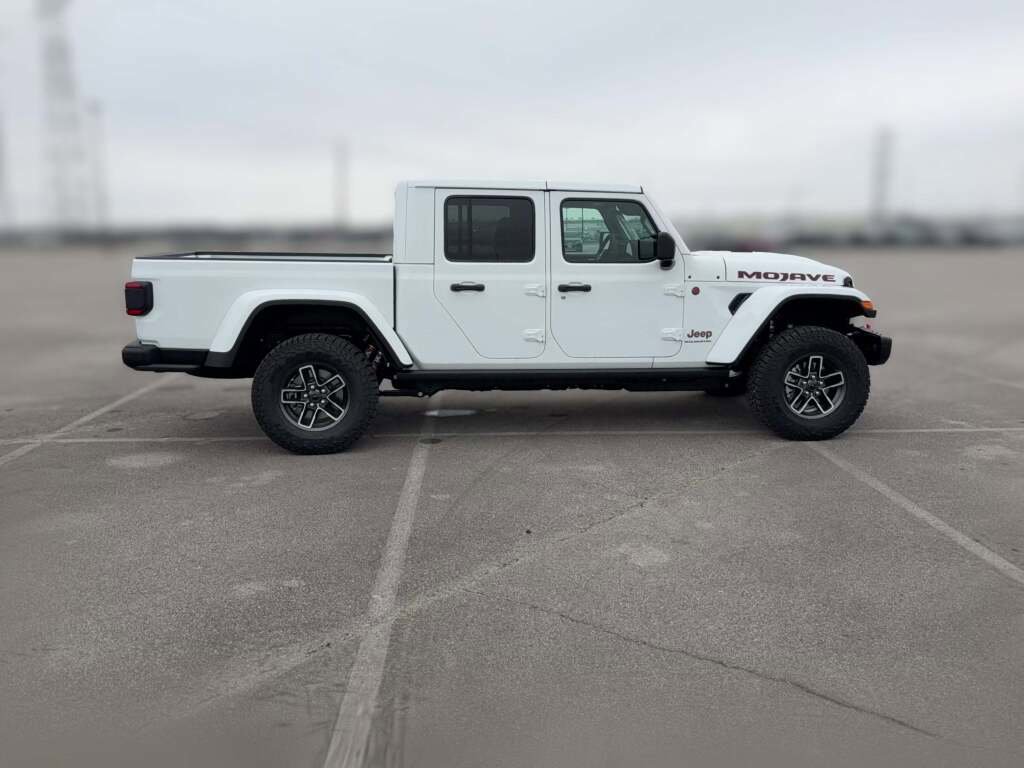 New 2026 Jeep Gladiator Mojave image 14