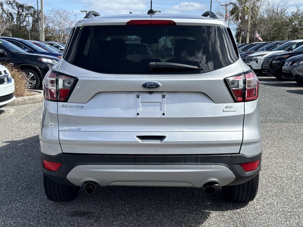 Used 2018 Ford Escape SE image 5