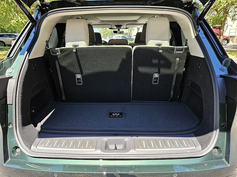 New 2026 INFINITI QX60 Luxe image 12