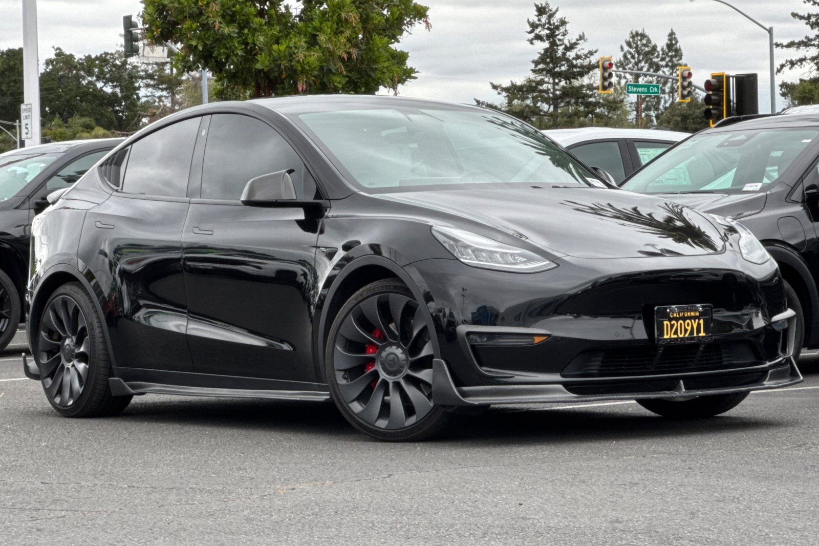 Used 2021 Tesla Model Y Performance AWD/4WD image 2