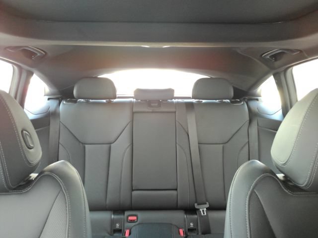 Used 2023 BMW i4 eDrive40 RWD image 34