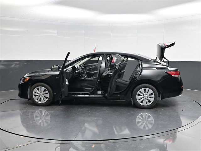 Used 2025 Nissan Sentra S image 57