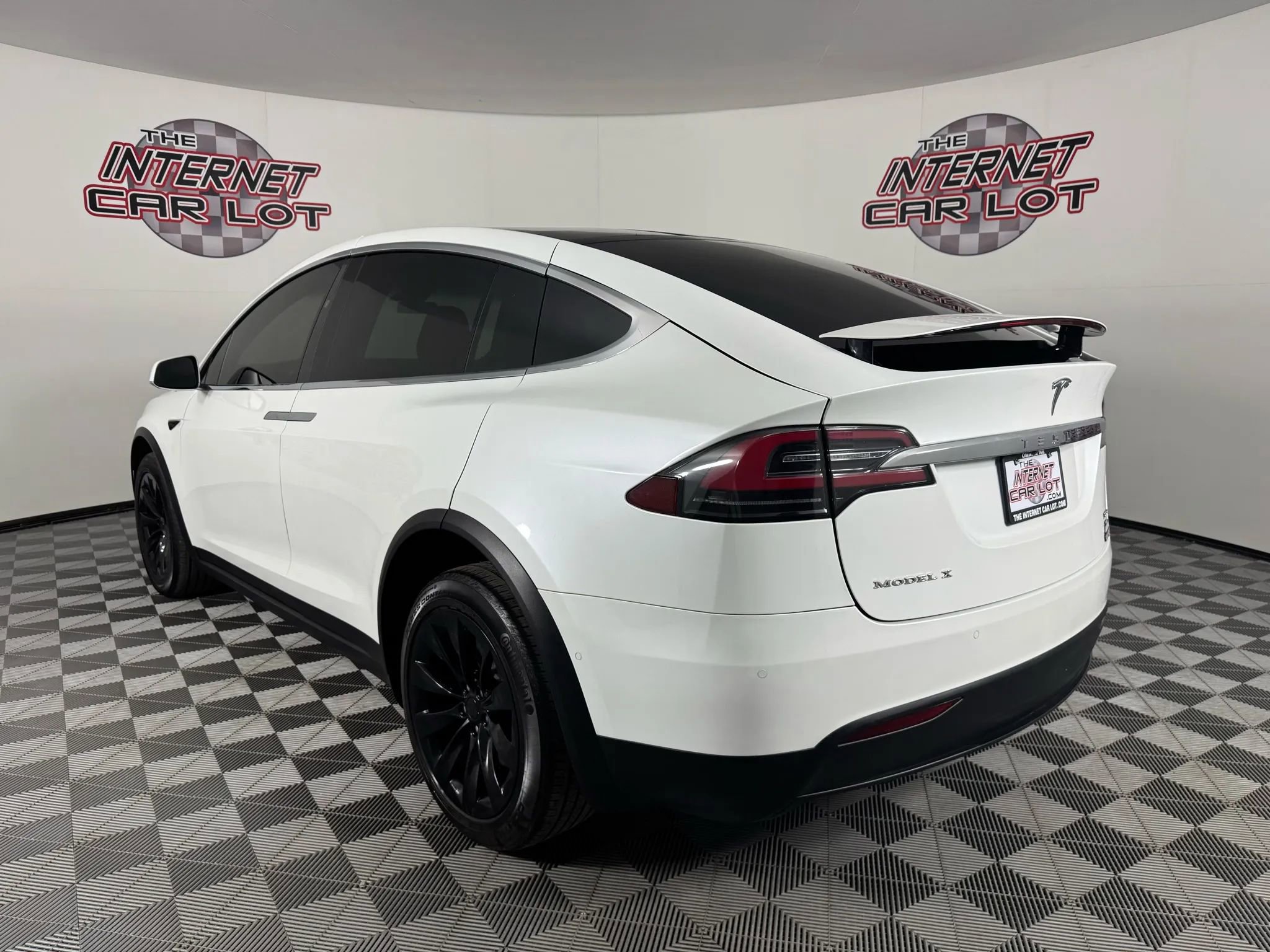 Used 2017 Tesla Model X 100D image 5