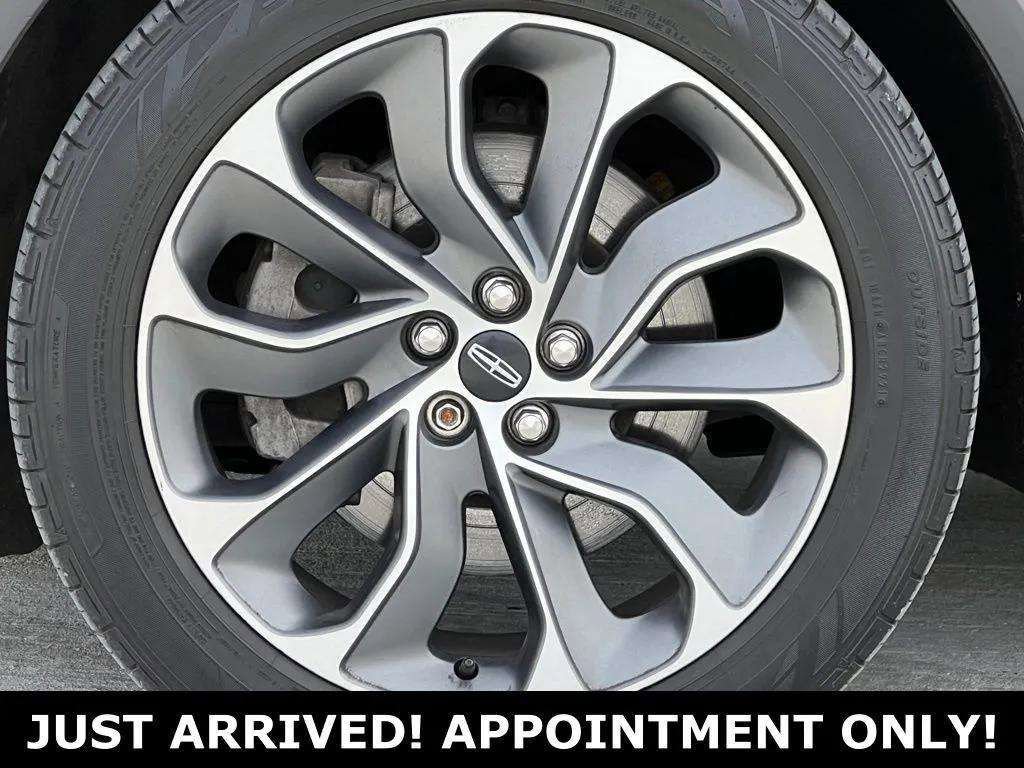 Used 2022 Lincoln Nautilus Reserve FWD image 37
