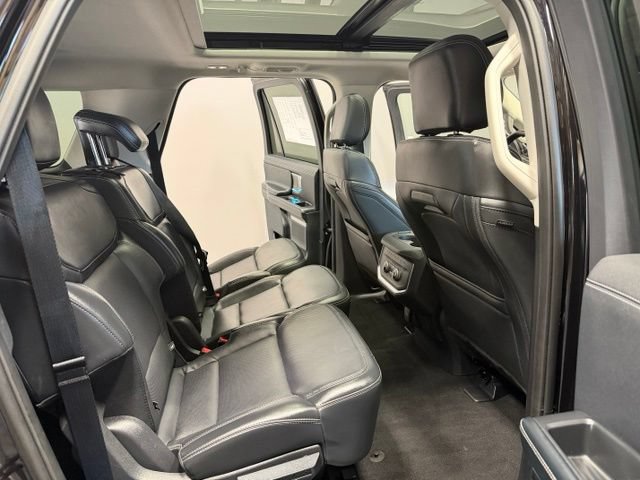 Used 2025 Ford Expedition Max Platinum AWD/4WD image 27