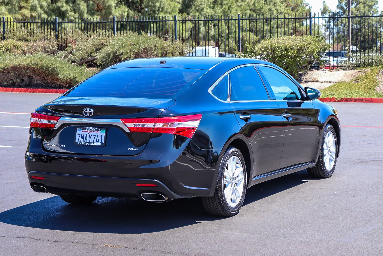 Used 2015 Toyota Avalon XLE FWD image 7