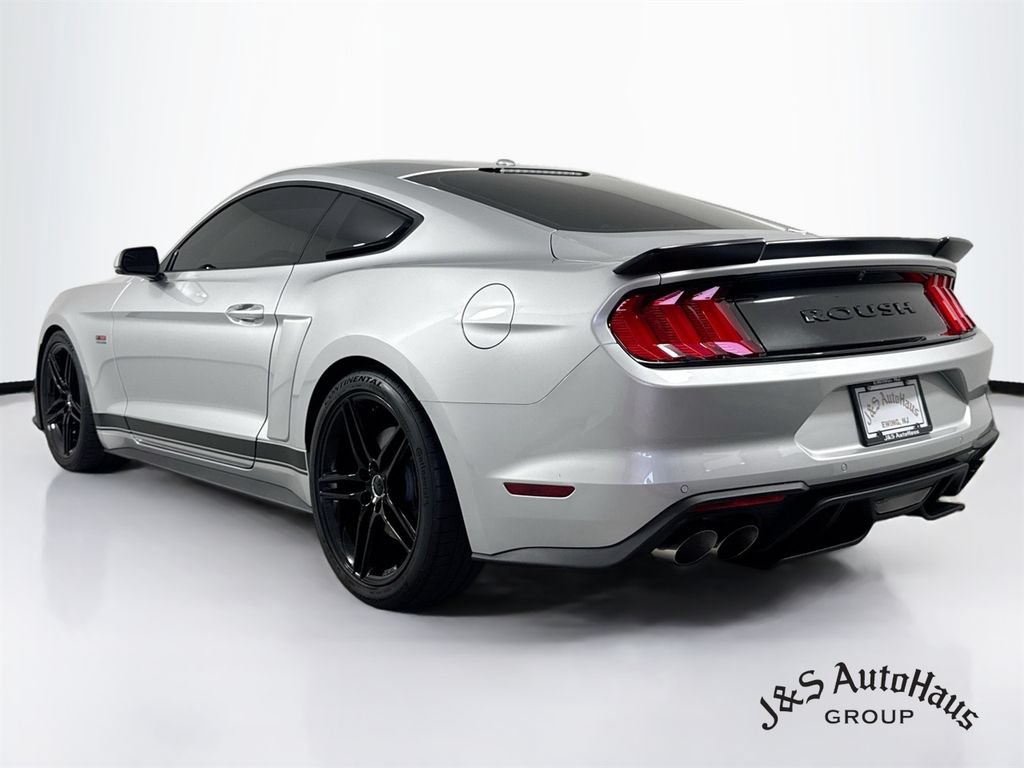 Used 2019 Ford Mustang GT Premium w/ GT Performance Package RWD image 5
