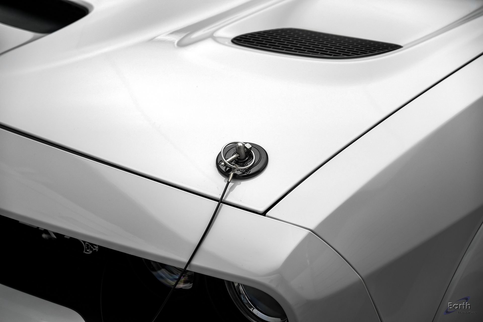 Used 2018 Dodge Challenger SRT Hellcat RWD image 38