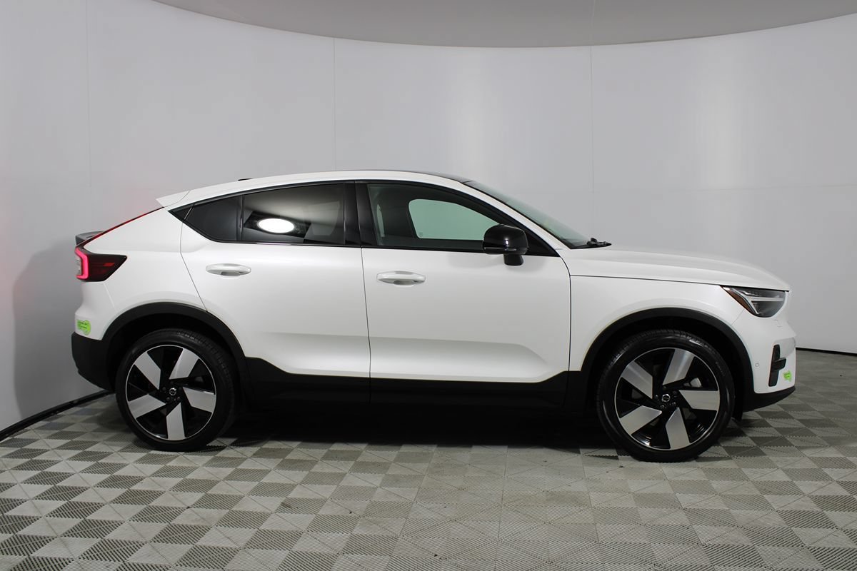 Used 2023 Volvo C40 P8 Recharge Ultimate AWD/4WD image 37