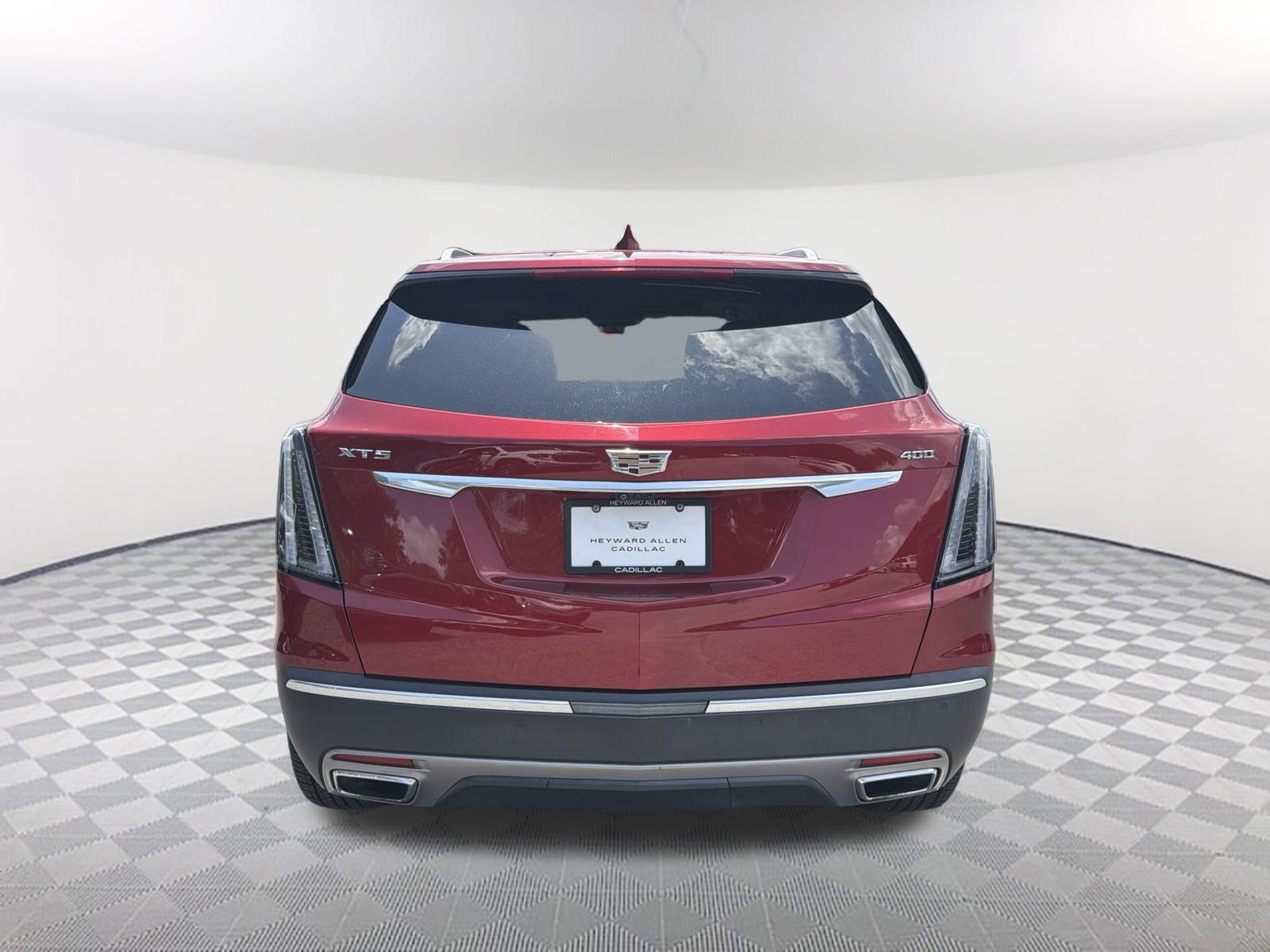 Used 2022 Cadillac XT5 Premium Luxury w/ Platinum Package FWD image 7