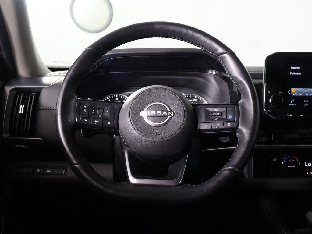 Used 2024 Nissan Pathfinder SL AWD/4WD image 38